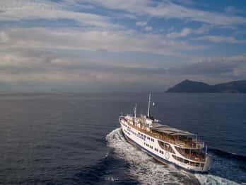 Athen: Tour zu den griechischen Inseln, VIP-Sitze und Lunch Athen: Tour zu den griechischen Inseln, VIP-Sitze und Lunch