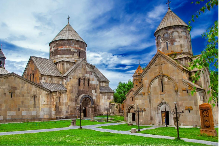 TOUR DU GROUPE : Fabuleux Tsaghkadzor, Emeraude SevanTOUR DU GROUPE : Le fabuleux Tsaghkadzor, le Sevan d&#039;émeraude