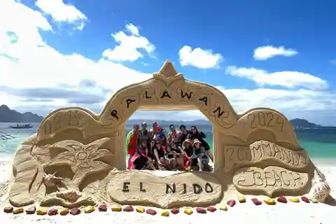 EL NIDO: Sharing/Joiner Island Hopping Tour A w/BUFFET LUNCH