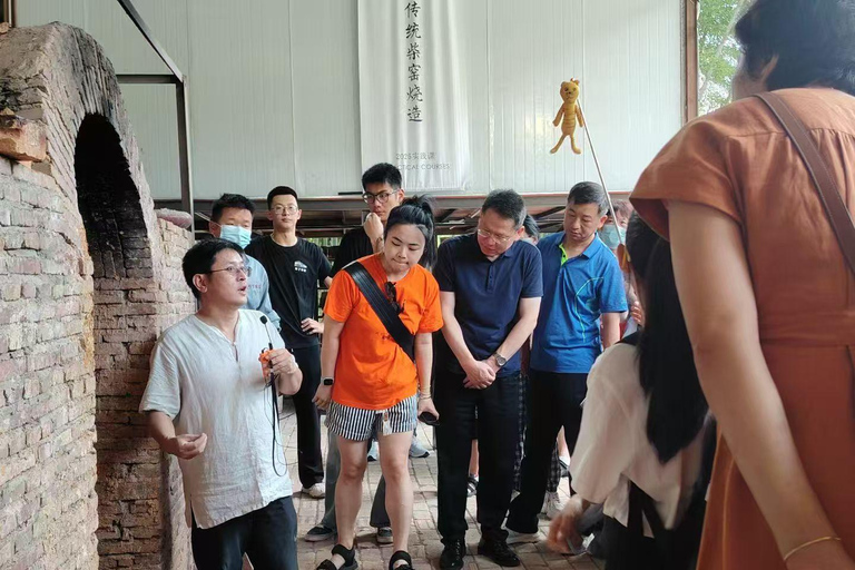 Wuhan: 3-Day Jingdezhen Pottery Tour with Rail & Hotel