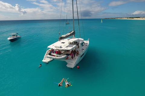 St Maarten: Luxury Catamaran Full-Day Group Charter Clothing- Optional/Nude Luxury Catamaran Full-Day Charter