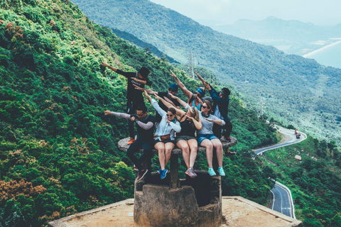 De Da Nang/Hoi An : Visite de luxe de la ville de Hué avec le col de Hai VanVisite avec droits d&#039;entrée