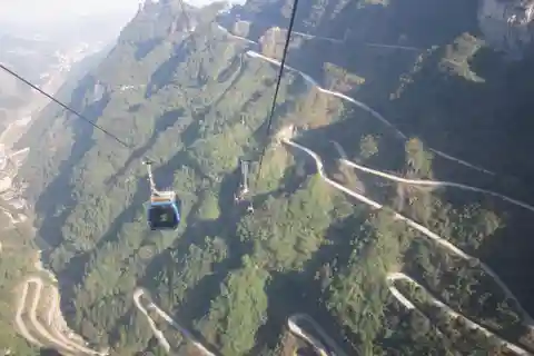 From Zhangjiajie: Full-Day Trip to Tianmen Mountain