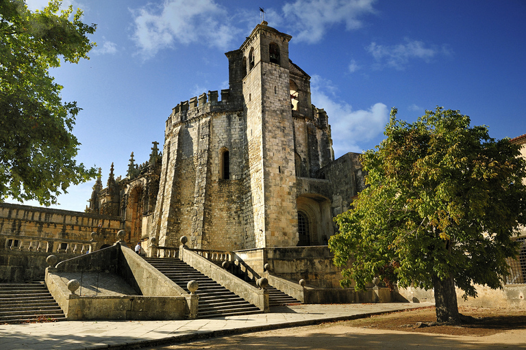 Tour privado de día completo - Caballeros Templarios y TomarFull-Day Private Tour - caballeros de Templar y Tomar: Minivan