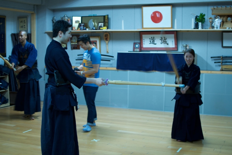 Tokio: Samurai Kendo PraxiserfahrungÜben Sie Kendo, ein echtes Samurai-Erlebnis in Tokio