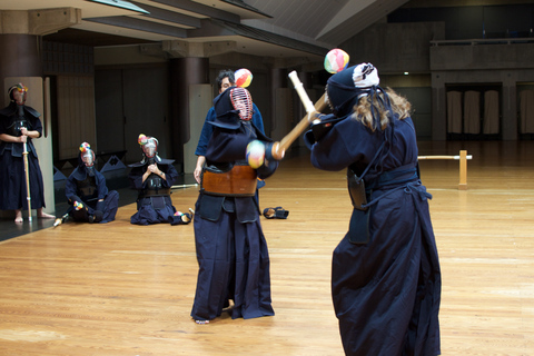 Tokio: Samurai Kendo PraxiserfahrungÜben Sie Kendo, ein echtes Samurai-Erlebnis in Tokio