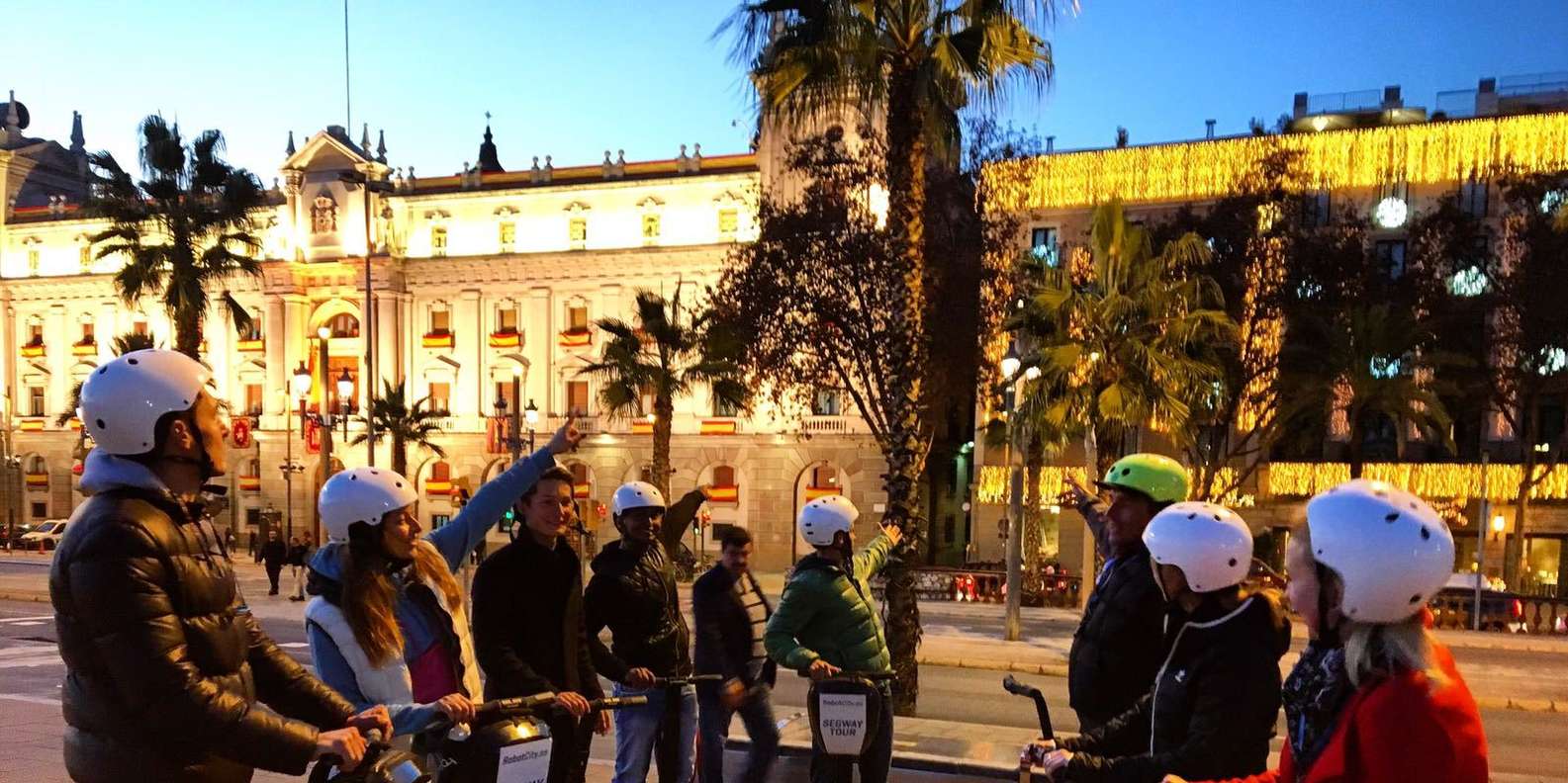  Barcelona: 2-Hour Segway Group Tour by Night 