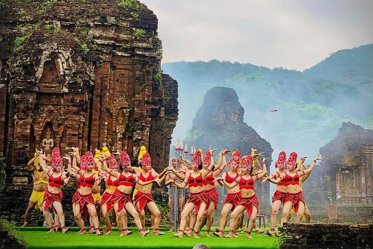 Da Nang/Hoi An: Aventura nas Montanhas de Mármore e na Terra Santa de My SonVocê será buscado em Hoi An