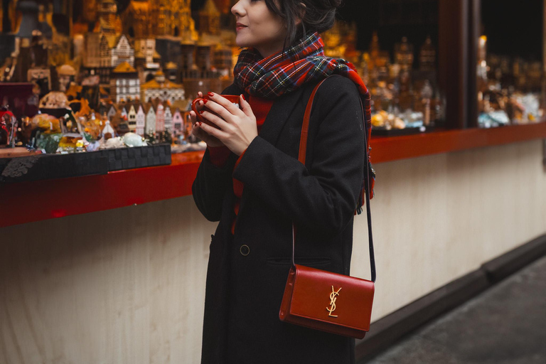 Fotoshooting auf dem Kölner Weihnachtsmarkt mit einem lokalem Fotografen