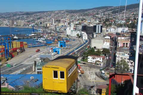 From Santiago: Valparaiso and Viña del Mar Day Tour