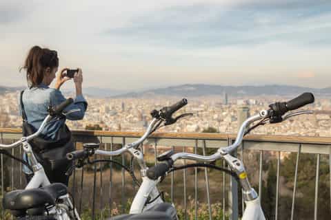 Barcelona: Panoramic E-bike Tour of Montjuïc