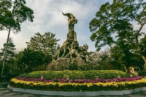 8-Hour Coach and Walking Tour of Guangzhou's Highlights