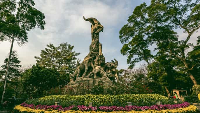 8hour coach and walking tour of guangzhous highlights