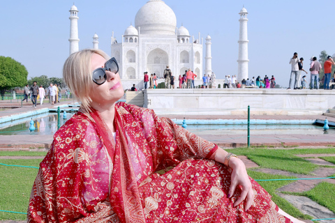 Depuis Delhi : Visite du Taj Mahal et d'Agra en voiture au coucher du soleilVoiture avec chauffeur et guide privé