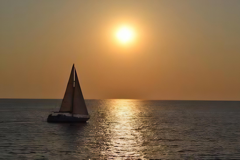 Ciutadella: Sunset Sailboat Tour