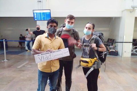 Kandy: Privater Transfer zum Bandaranaike International ...