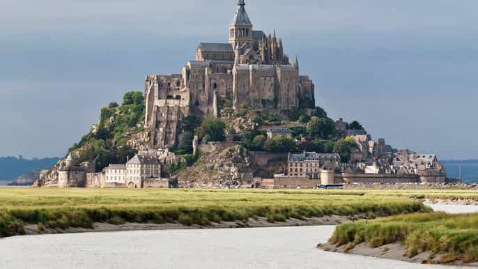 paris small group tour to mont stmichel honfleur