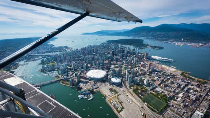 from vancouver fly dine to bowen island