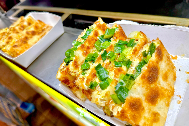 Taipei Ningxia Night Market Food Walking Tour（incl. 10 Food） Private Tour