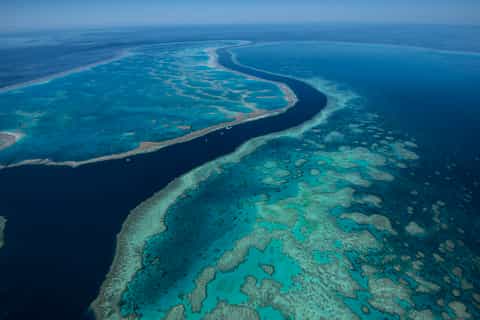 From Airlie Beach: 1-Hour Whitsunday Islands Scenic Flight