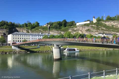 Salzburg: 1-Hour Panorama City Tour with Boat Trip