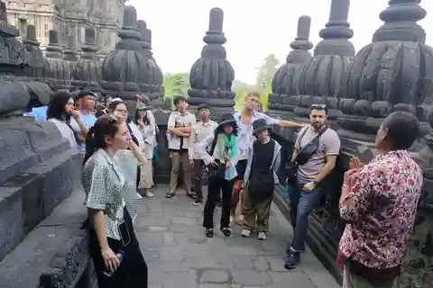 Guarantee Borobudur Temple Structure & Prambanan Temple.
