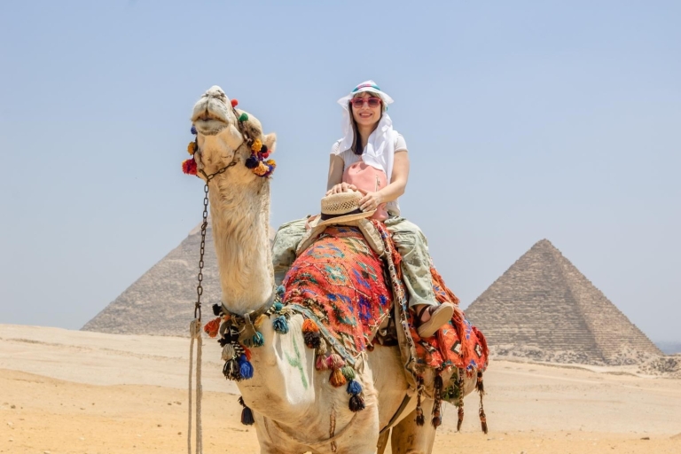 Hurghada: jednodniowa wycieczka do Kairu z przejażdżką konną wzdłuż piramid w Gizie