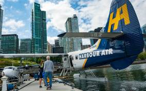Vancouver: Extended Panorama Flight by Seaplane