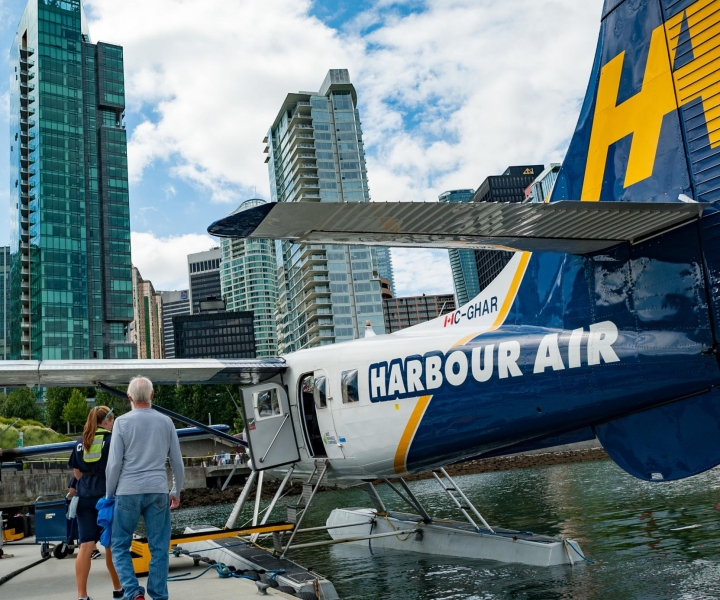 Vancouver: Extended Panorama Flight by Seaplane