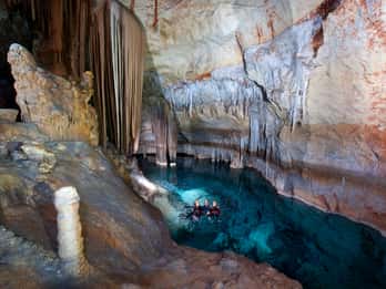 Mallorca: Halbtägige Meereshöhlen-Wanderung Mallorca: Halbtägige Meereshöhlen-Wanderung