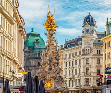 Guided Walking Tour of Sights & Secrets, Small Group