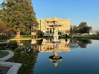 Estambul, Dolmabahce Palace Skip-the-Line Entry & Audioguide - Housity