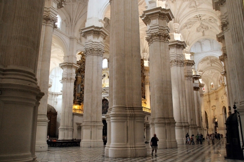 Granada: tour kathedraal, koninklijke kapel en AlhambraTour in het Engels