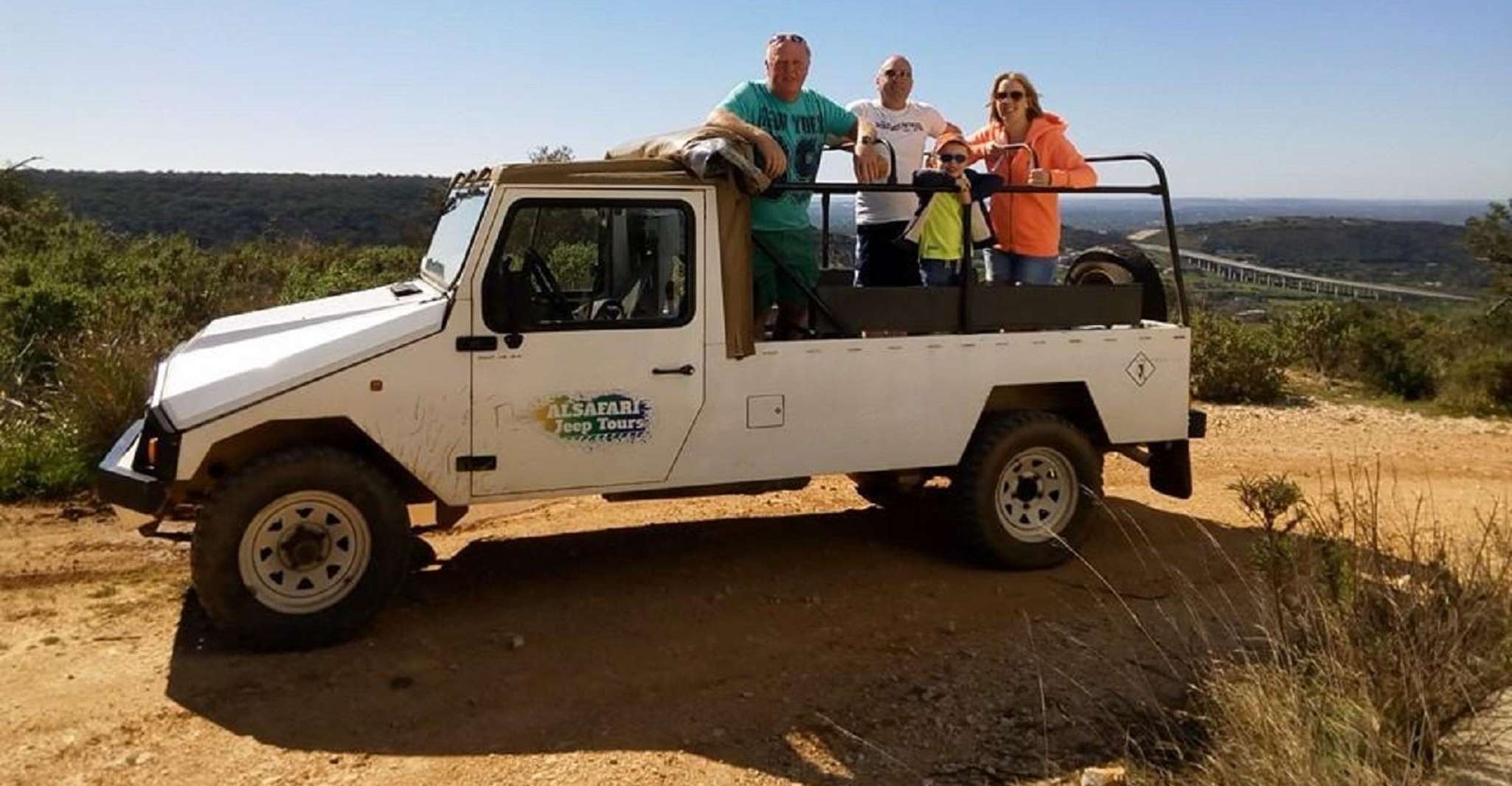 ALGARVE Tour de safari en Jeep en algarve avec déjeuner - Housity