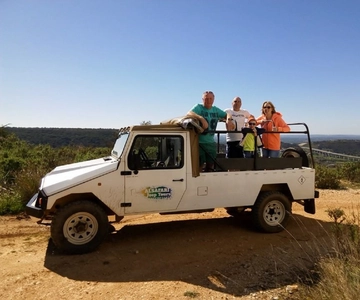 Algarve Full-Day Jeep Safari Tour with Lunch