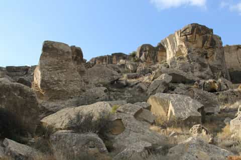 From Baku: Gobustan, Mud Volcanoes & Mosque Private Tour