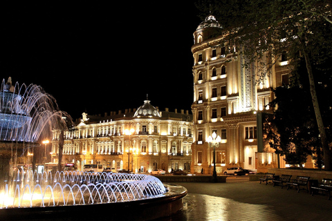 Baku: tour notturno privato di 3 ore (Yanardag e altro)