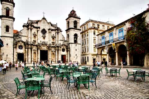 Welcome to Havana: Private Tour with a Local