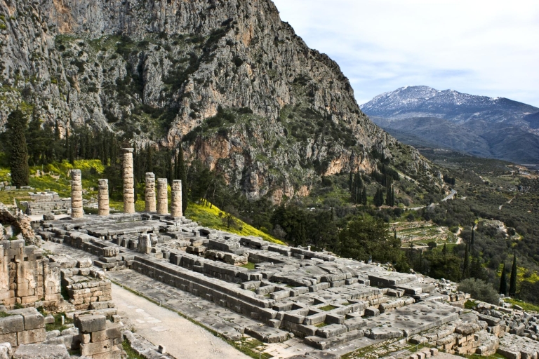 From Athens: Day Tour to Delphi Tour in English