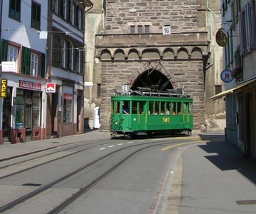 Tour on the vintage tram