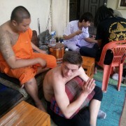 Wat Bang Phra: tatuaggio sacro da Bangkok