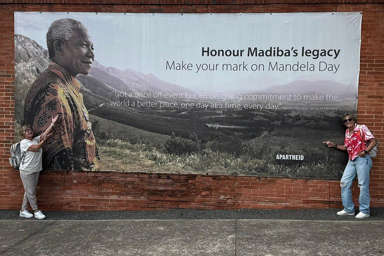 Johannesburg: Apartheid Museum Guided Experience Private Tour Rate