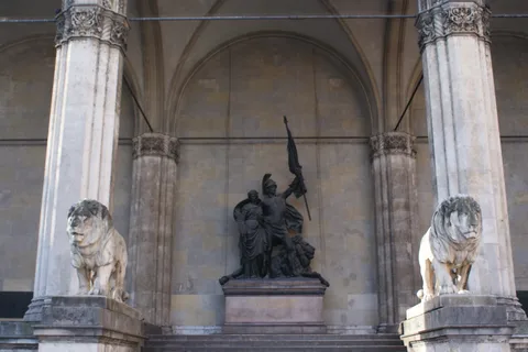 Tour giornaliero combinato di Monaco e storia nazista