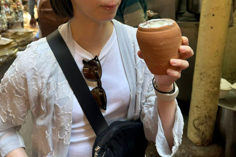 Wedding Wear & Bollywood Glam Shopping Tour (Women-Led Tour) Wedding Wear & Bollywood Glam Shopping Tour (Half-Day Tour)