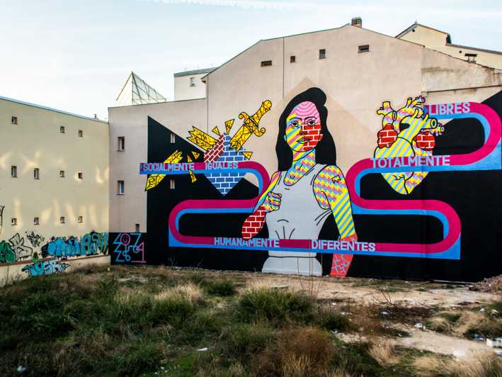 Madrid: Street Art Tour with Local Graffiti Hunter