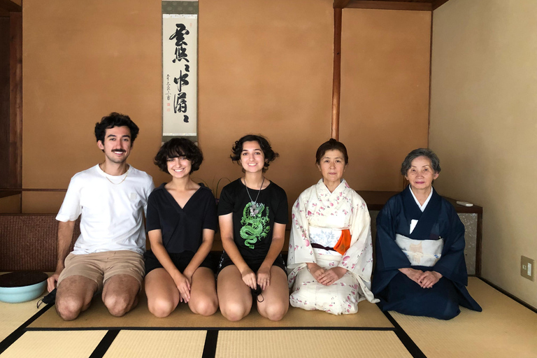 Kanazawa: Food and Tea Culture Private Guided Tour