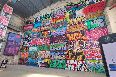 Gdańsk: Wrzeszcz and Shipyard District Private Bike Tour Golden Hour Ride – Gdańsk on evening mood Photo Stops