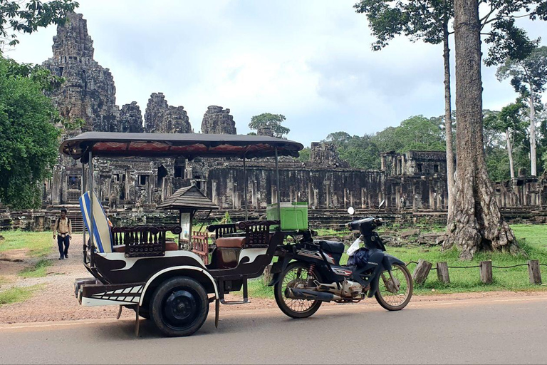 Siem Reap: Tour guidato dei Templi di Angkor in tuk tuk