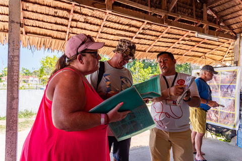 Phuket: świątynia, pomnik ofiarom tsunami, centrum żółwi i słoniePhuket: Temple, Tsunami Memorial, Turtle Center &amp; Elephant
