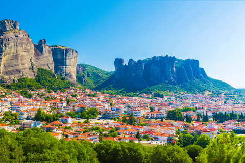 Privat tur till klostren i Meteora från Thessaloniki!Meteora: Exklusiv privat tur till Greklands kloster